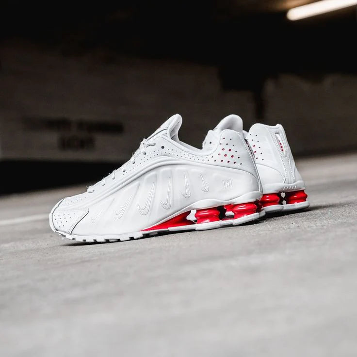 Neymar Jr.x Nike Shox R4 "Platinum Tint"