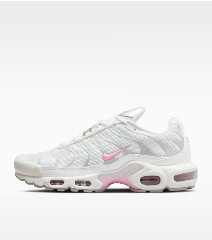 NIKE Women's AIR MAX PLUS Cushioning Casual Running Sneakers