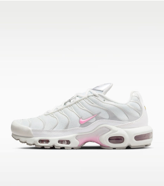 NIKE Women's AIR MAX PLUS Cushioning Casual Running Sneakers